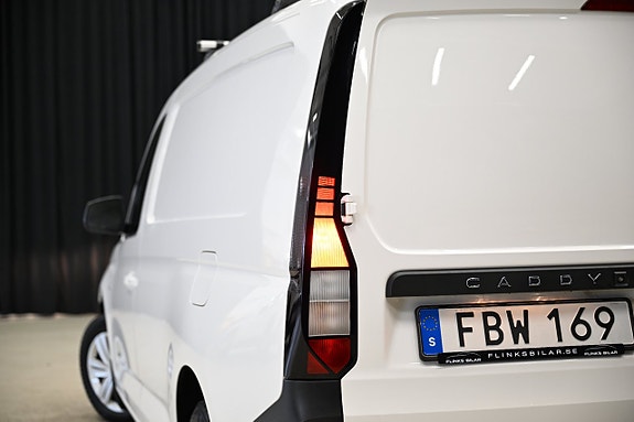 Volkswagen Caddy Maxi 16 of 30