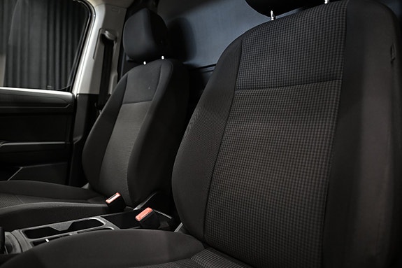 Volkswagen Caddy Maxi 26 of 30