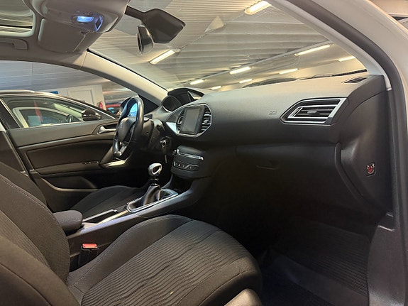 Peugeot 308 10 of 15