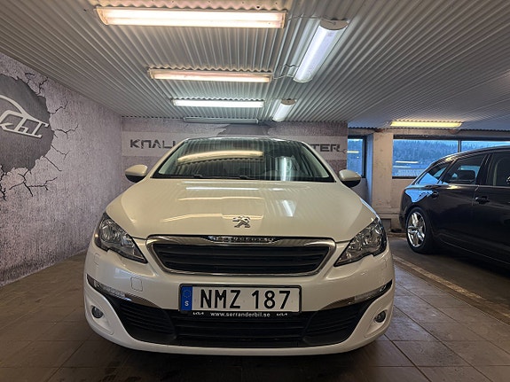 Peugeot 308 2 of 15