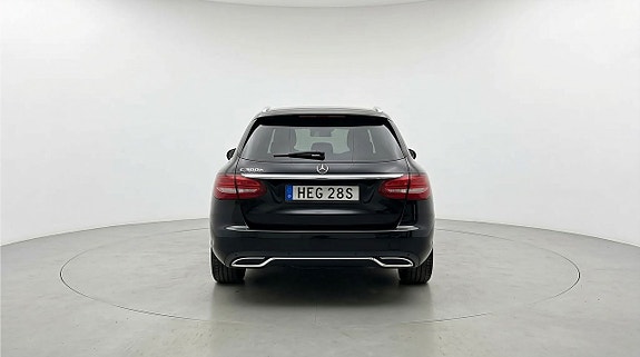 Mercedes-Benz C300 5 of 5