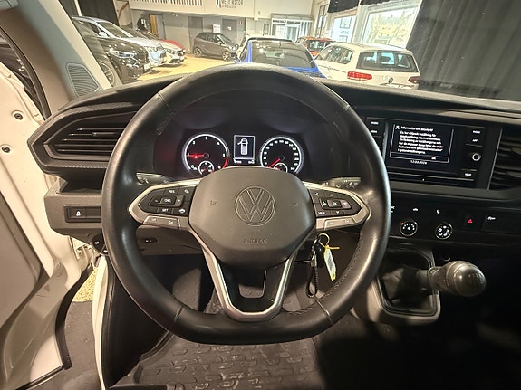Volkswagen Transporter 8 of 12