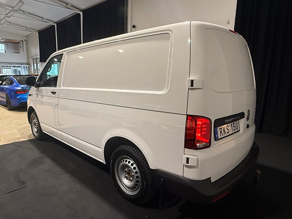 Volkswagen Transporter 3 of 5