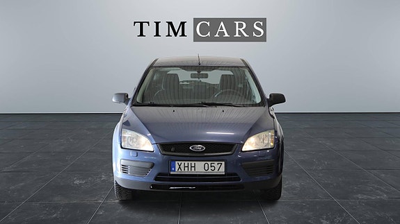 Ford Focus 2 of 8