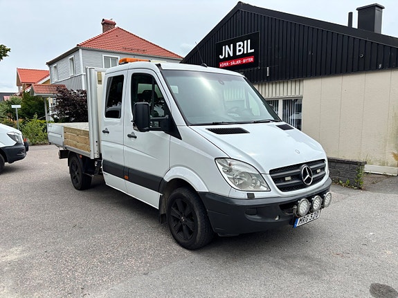 Mercedes-Benz Sprinter 319 2 of 7