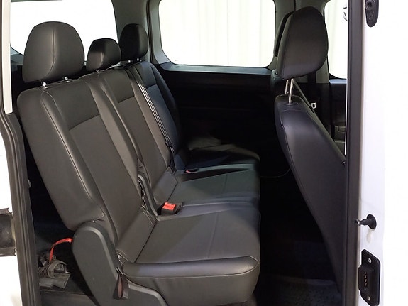 Volkswagen Caddy Maxi 4 of 5