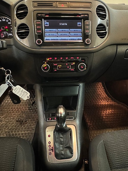 Volkswagen Tiguan 16 of 22