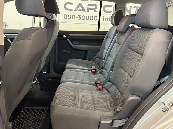 Volkswagen Touran 16 of 21