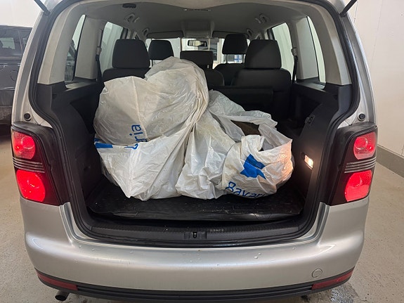 Volkswagen Touran 21 of 21