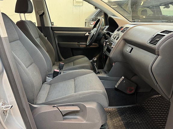 Volkswagen Touran 15 of 21