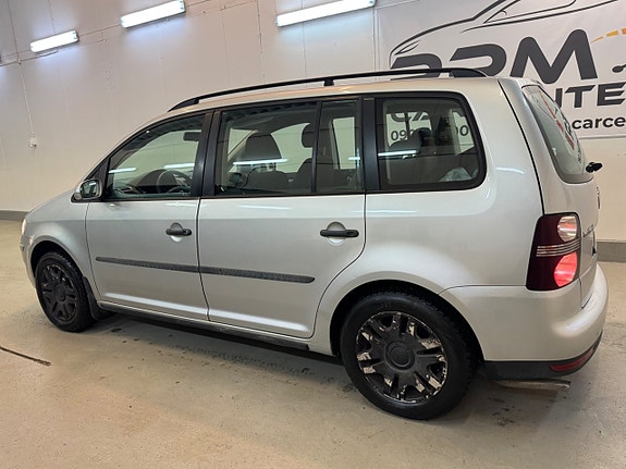 Volkswagen Touran 7 of 21