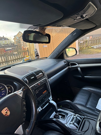 Porsche Cayenne Turbo 4 of 6