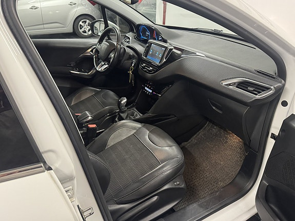 Peugeot 2008 12 of 16