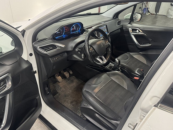 Peugeot 2008 11 of 16
