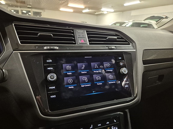 Volkswagen Tiguan 16 of 18