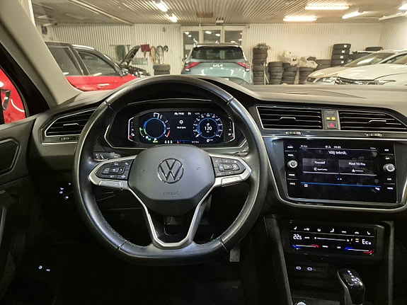 Volkswagen Tiguan 14 of 18