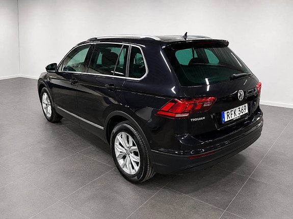 Volkswagen Tiguan 4 of 5