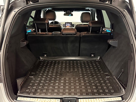 Mercedes-Benz ML350 17 of 30
