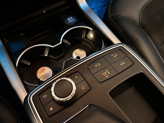 Mercedes-Benz ML350 25 of 30