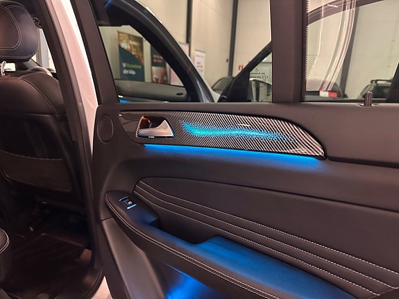 Mercedes-Benz ML350 12 of 30