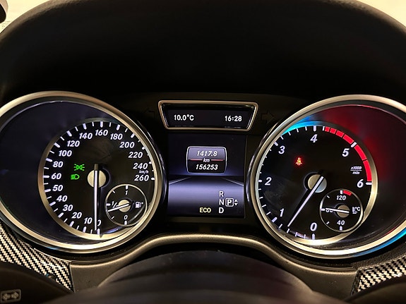 Mercedes-Benz ML350 26 of 30
