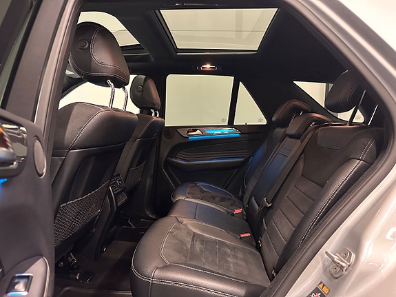 Mercedes-Benz ML350 15 of 30