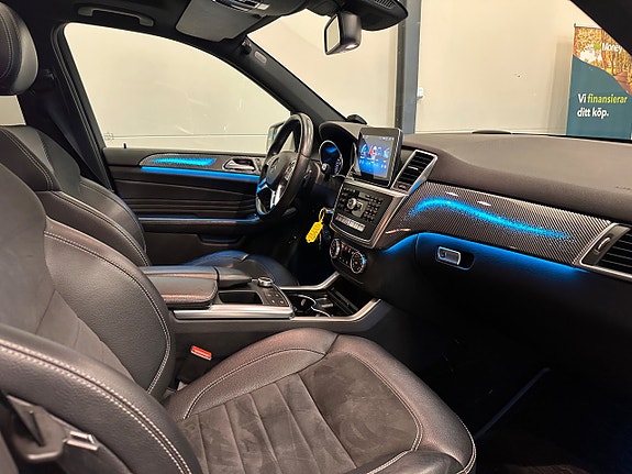 Mercedes-Benz ML350 9 of 30