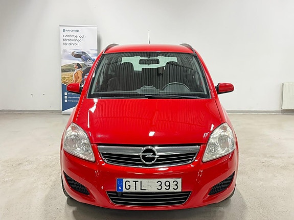 Opel Zafira 3 of 5