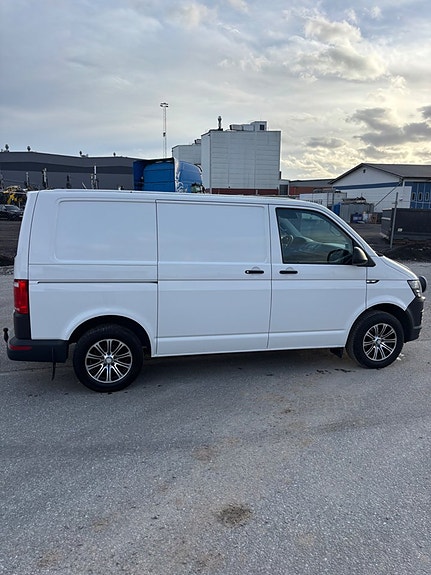 Volkswagen Transporter 15 of 18