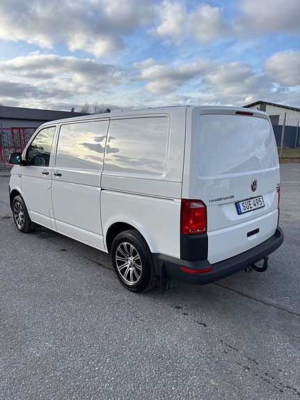 Volkswagen Transporter 3 of 5