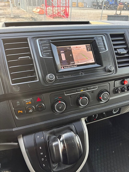 Volkswagen Transporter 13 of 18