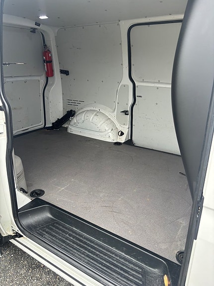 Volkswagen Transporter 11 of 18