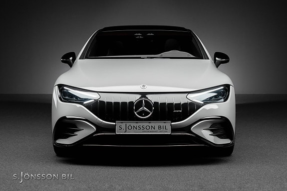 Mercedes-Benz EQE53 6 of 24
