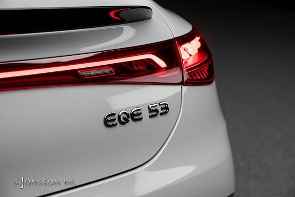 Mercedes-Benz EQE53 8 of 24