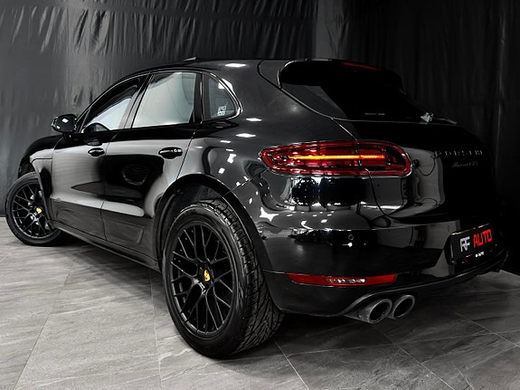 Porsche Macan GTS 13 of 30