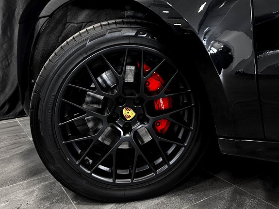 Porsche Macan GTS 11 of 30