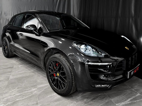 Porsche Macan GTS 2 of 5