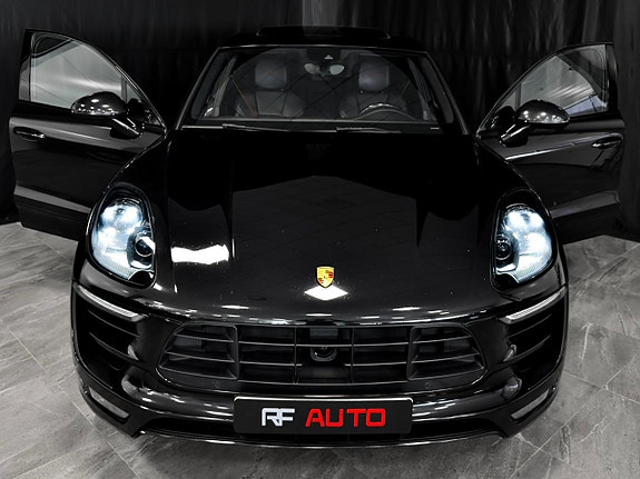Porsche Macan GTS 8 of 30