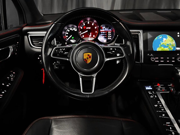 Porsche Macan GTS 21 of 30