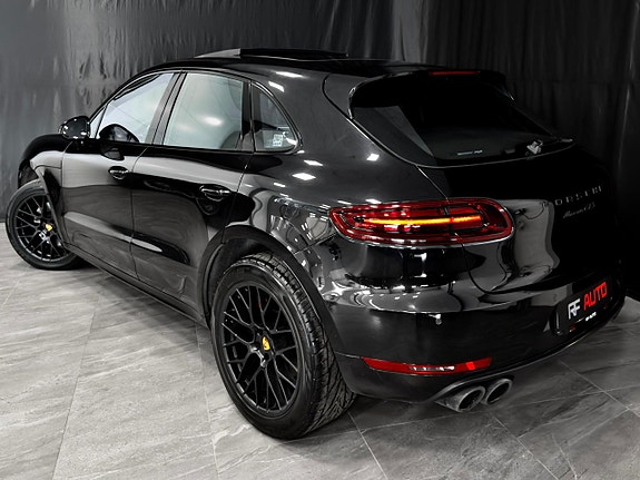 Porsche Macan GTS 12 of 30