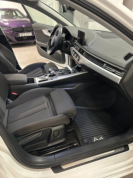 Audi A4 11 of 11