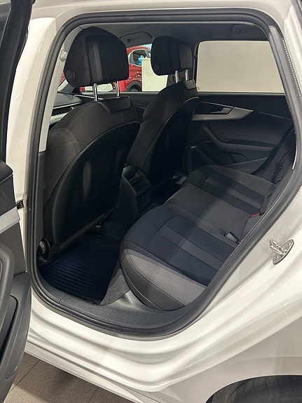Audi A4 8 of 11
