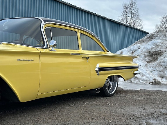 Chevrolet Biscayne 8 of 18