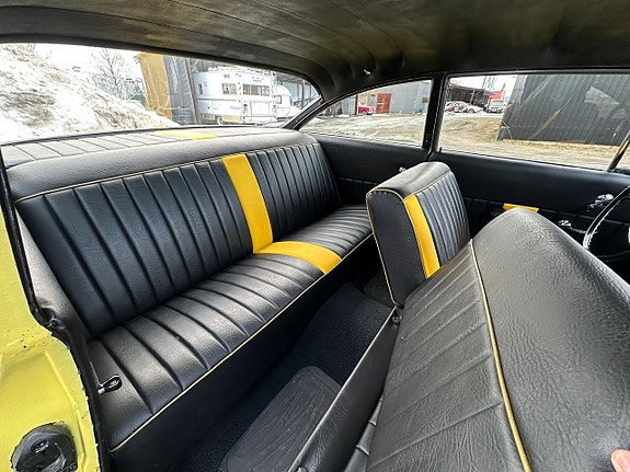 Chevrolet Biscayne 14 of 18