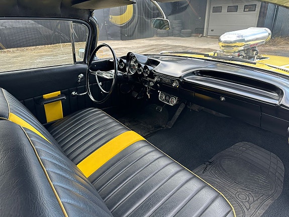 Chevrolet Biscayne 15 of 18