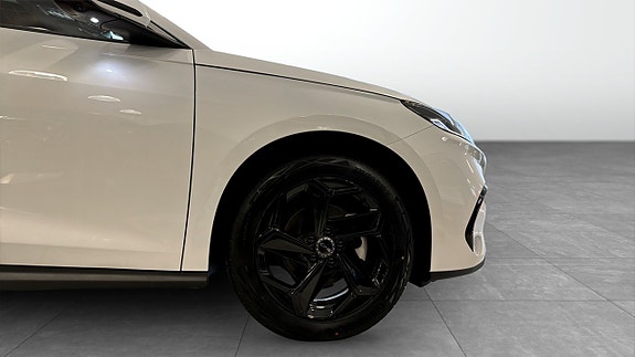 BYD Seal 6 9 of 13