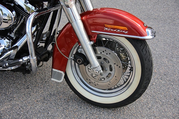 Harley-Davidson Road King Classic FLHRCI Twin Cam 88 8 of 11