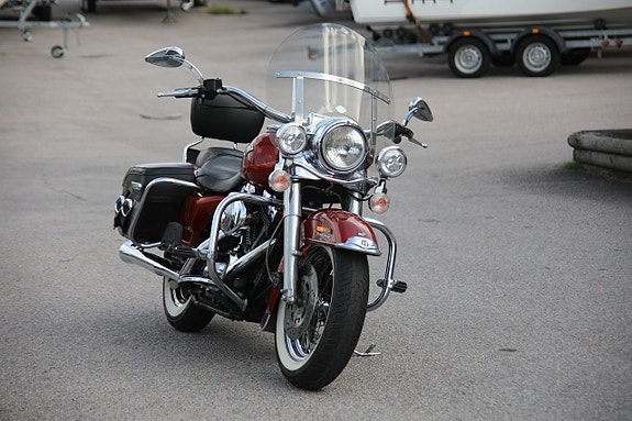 Harley-Davidson Road King Classic FLHRCI Twin Cam 88 2 of 5