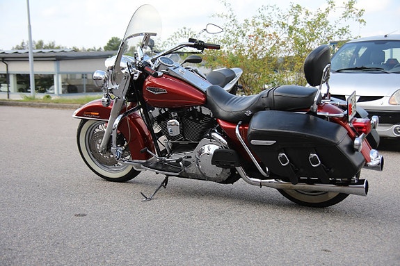 Harley-Davidson Road King Classic FLHRCI Twin Cam 88 4 of 5