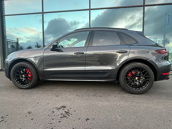 Porsche Macan GTS 4 of 15